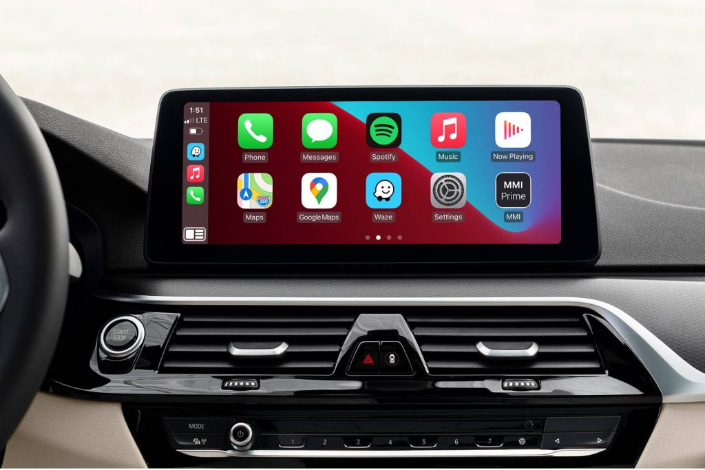 Car Play Radios offering Apple CarPlay and Android Auto